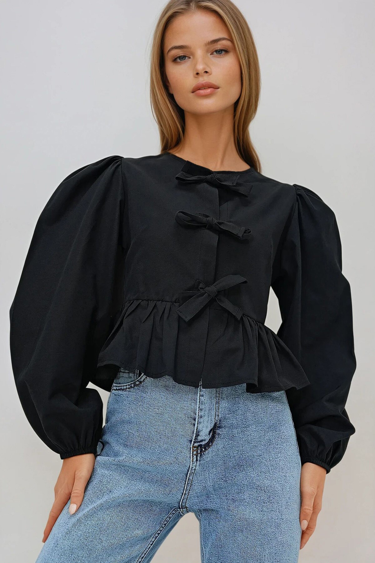 Siyah Bisiklet Yaka Fiyonk Bağlamalı Prenses Kol Poplin Bluz