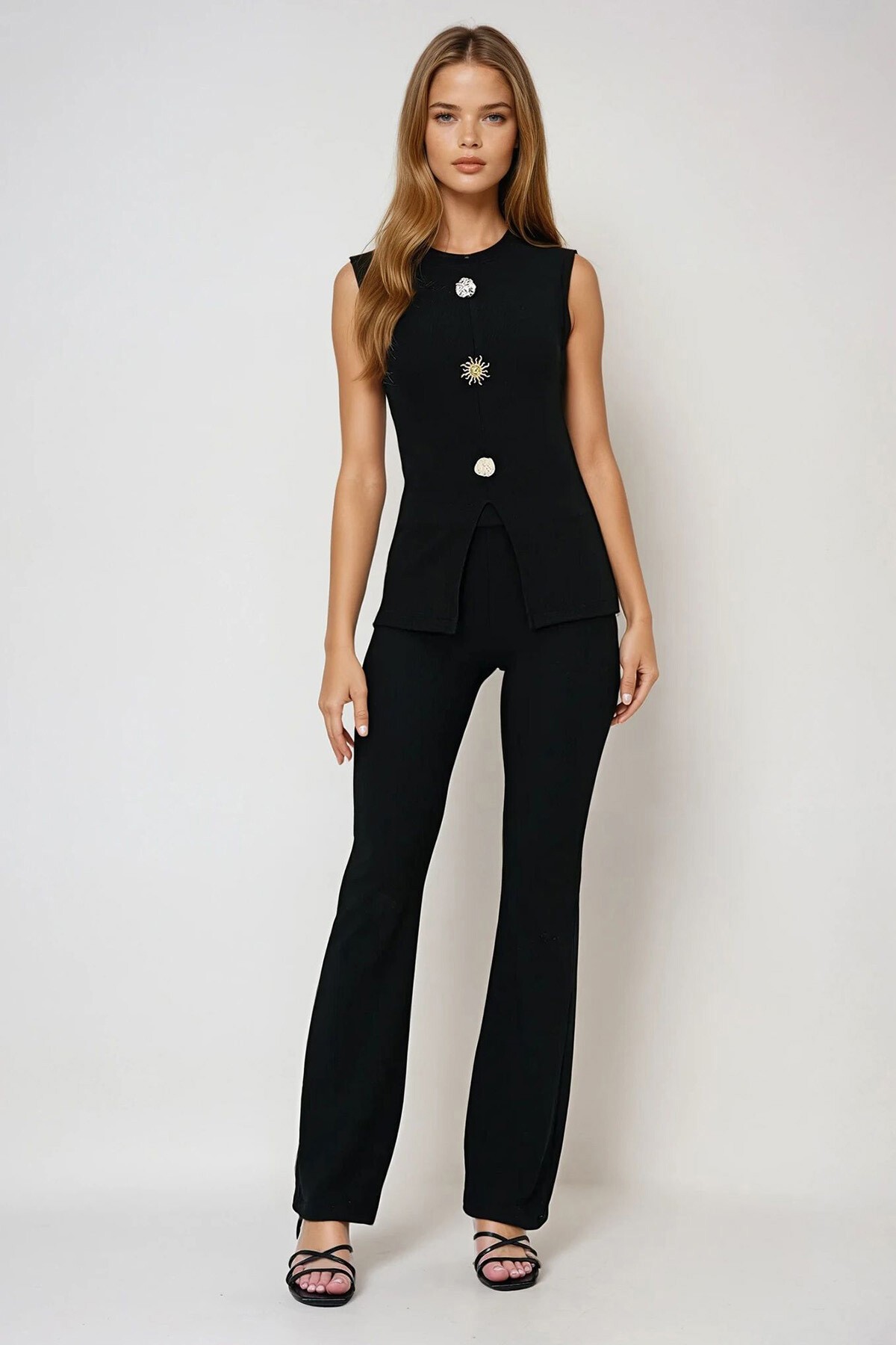 Siyah Bisiklet Yaka Gold Düğmeli Önden Yırtmaçlı Ottoban Bluz Ve İspanyol Paça Pantolon Takım