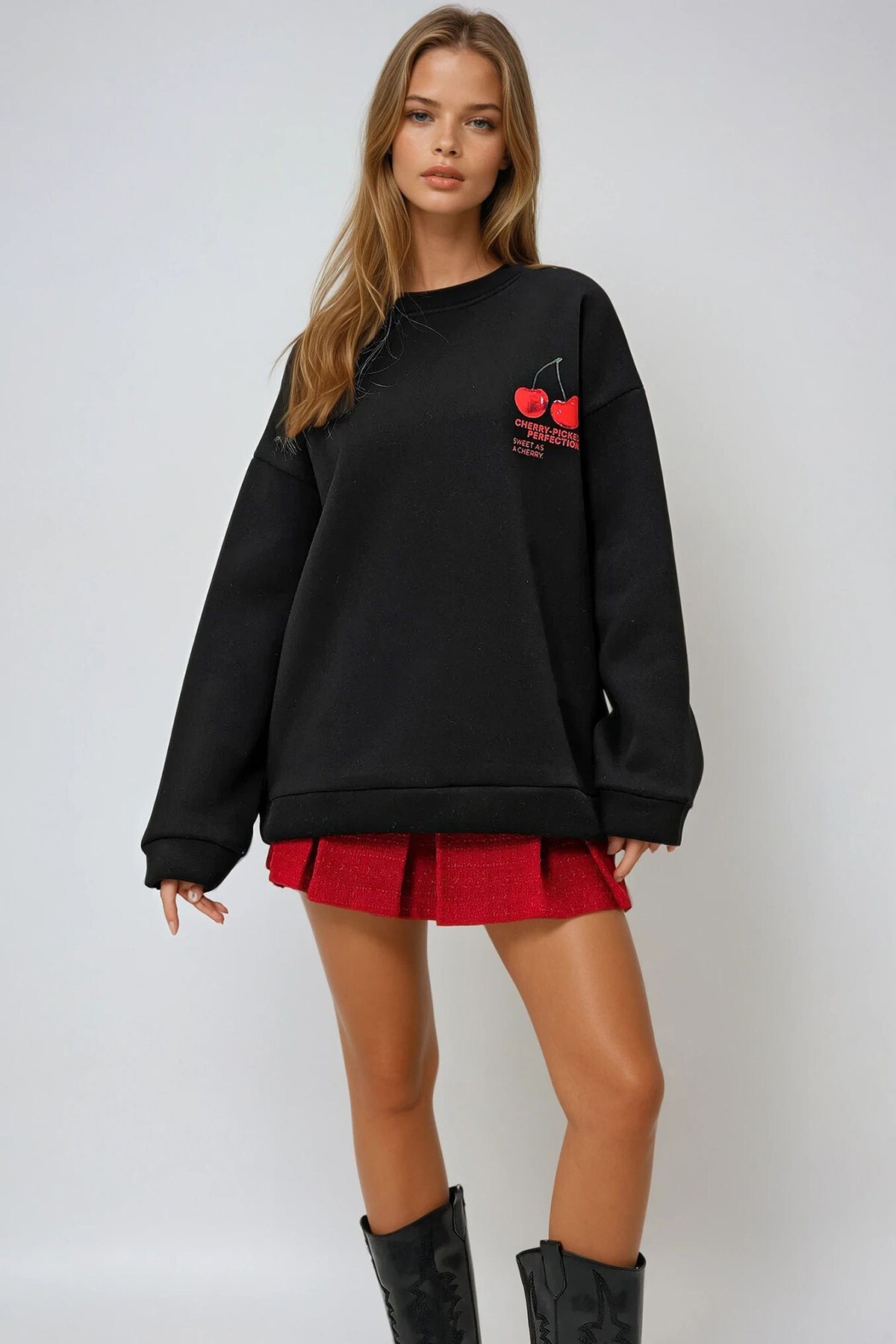 Siyah Bisiklet Yaka Kiraz Baskılı 3 İplik Şardonlu Sweatshırt