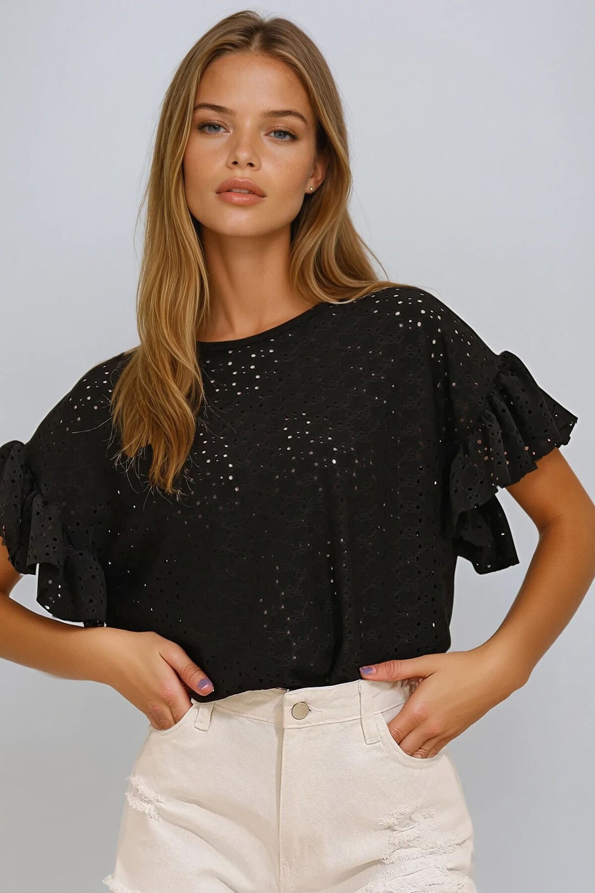 Siyah Bisiklet Yaka Kolları Fırfırlı Fisto Bluz