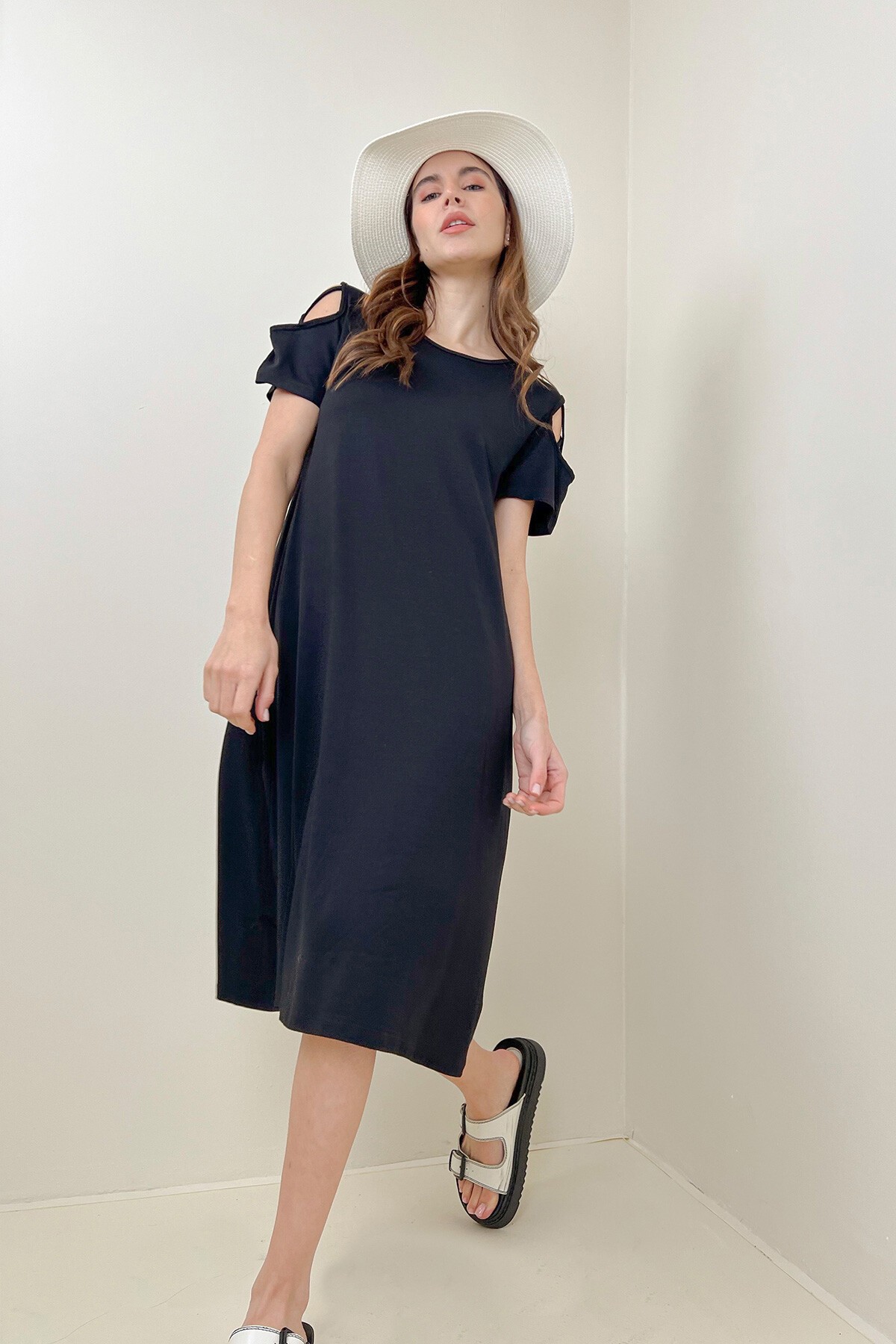 Siyah Bisiklet Yaka Omuz Dekolteli Midiboy Oversize Viskon Elbise