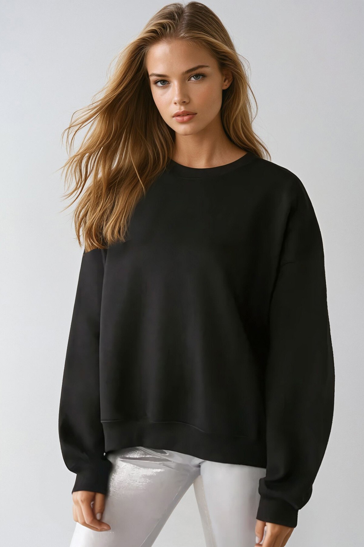 Siyah Bisiklet Yaka Oversize Mevsimlik Basic Sweatshirt