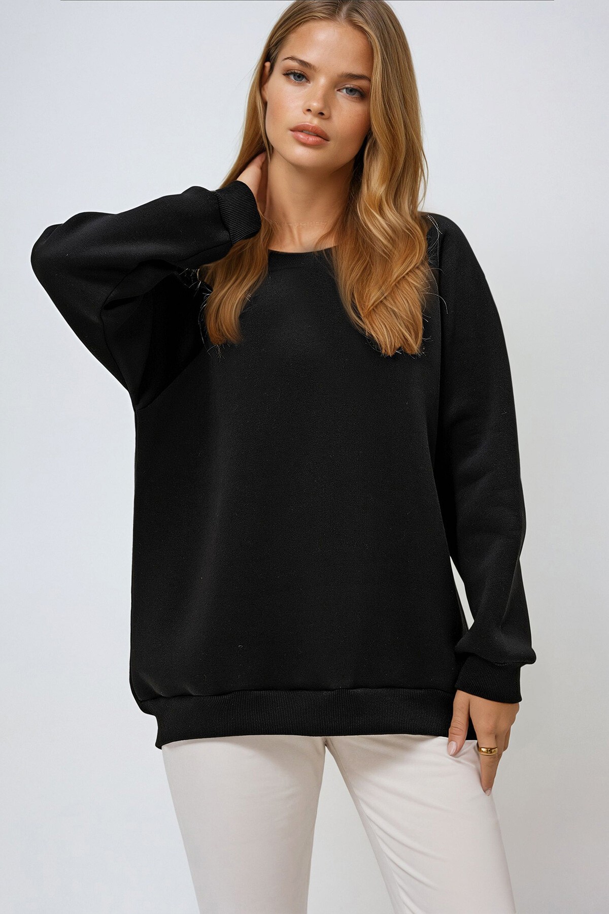 Siyah Bisiklet Yaka Reglan Kol Üç İplik Şardonlu Basic Sweatshırt