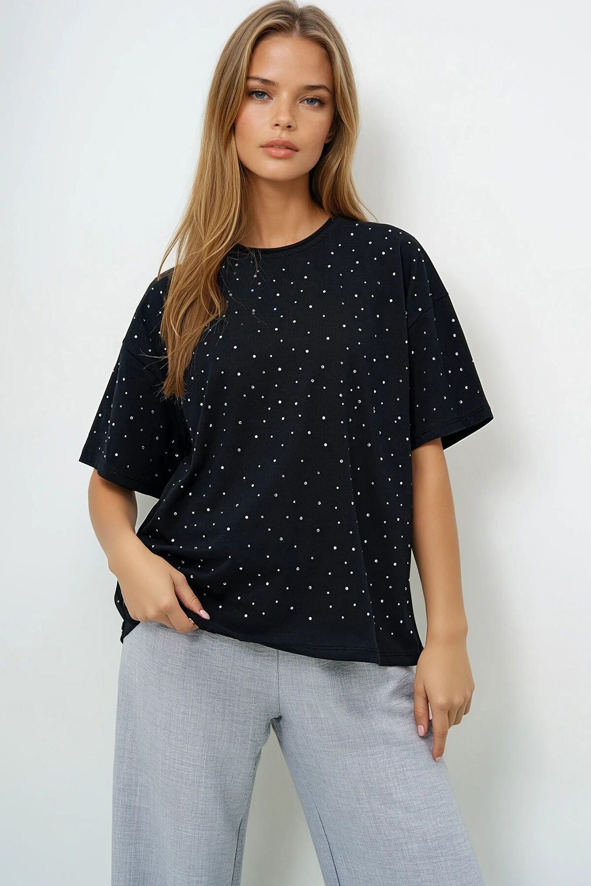 Siyah Bisiklet Yaka Taş İşlemeli Basic T Shırt