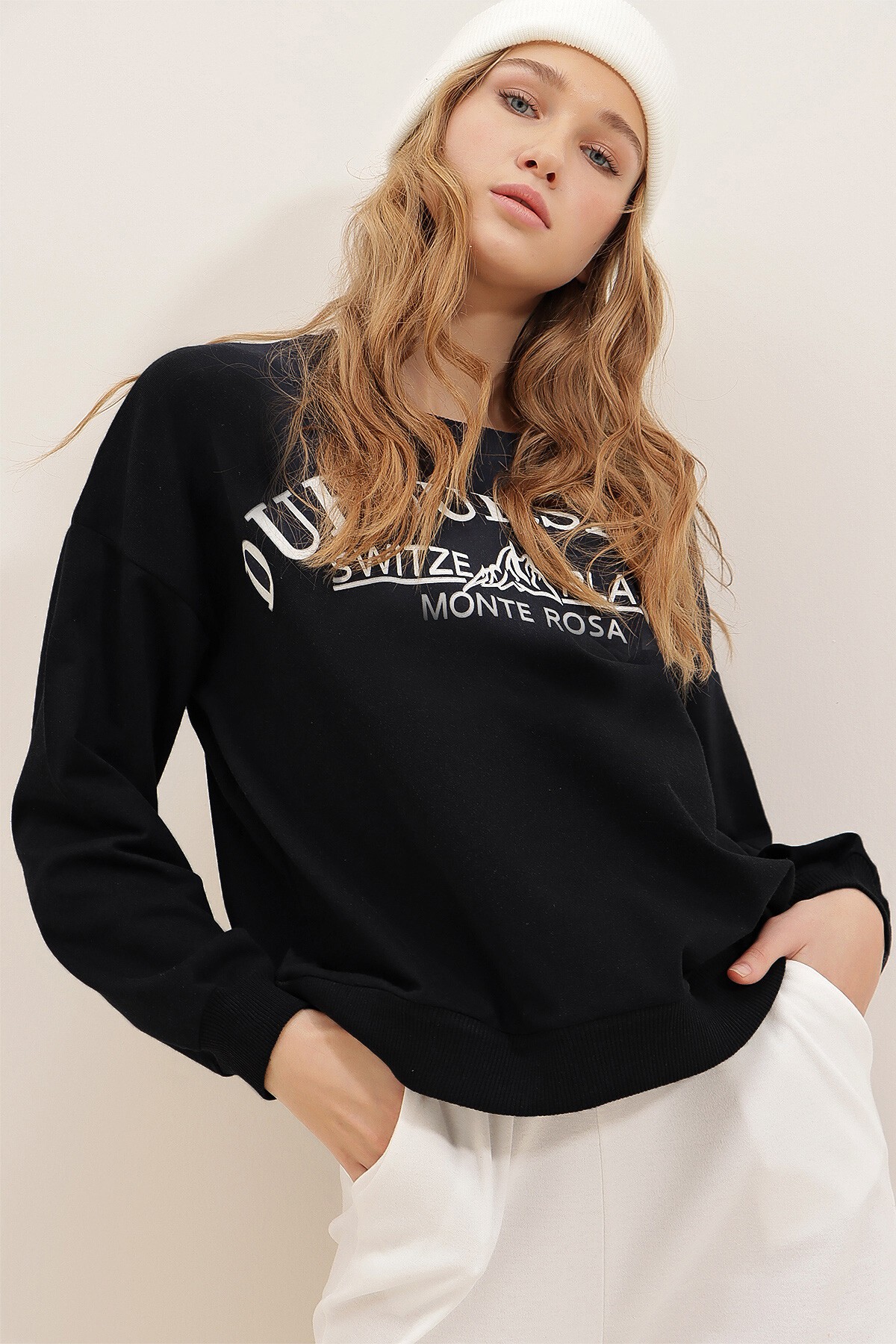 Siyah Bisiklet Yaka Yazı Baskılı Oversize Sweatshirt