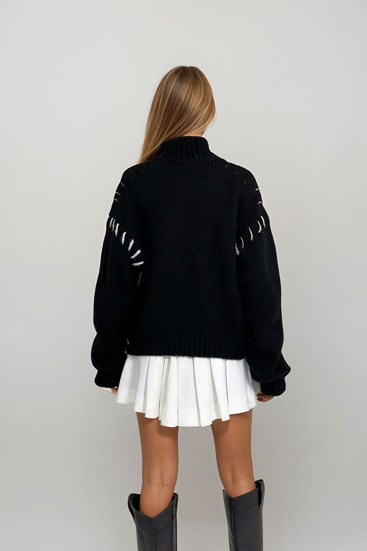 Siyah Bloklu Triko Kazak