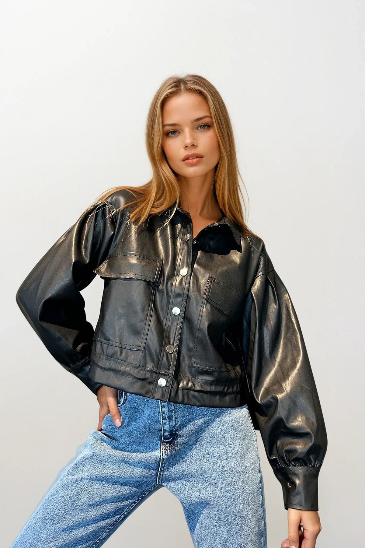 Siyah Çift Cepli Crop Suni Deri Ceket