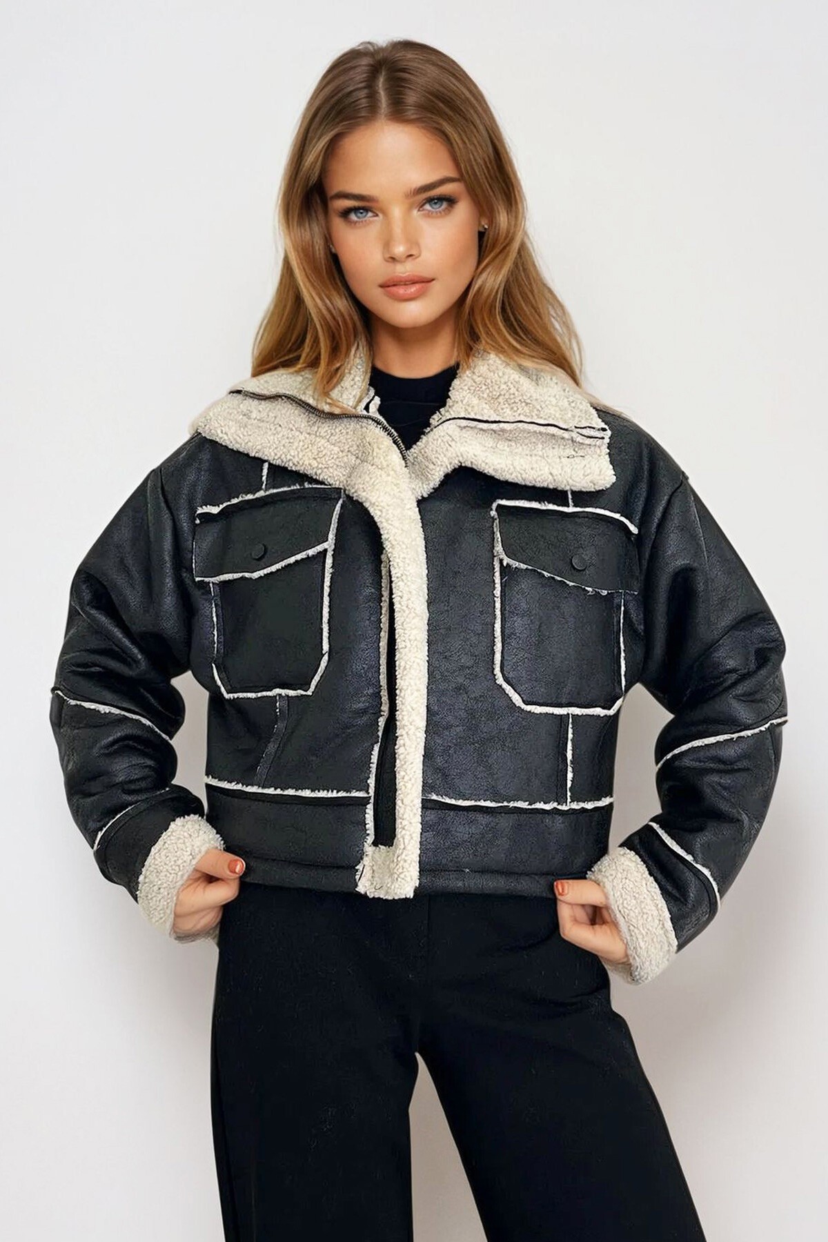 Siyah Çift Cepli İçi Kürklü Fermuar Kapamalı Ceket