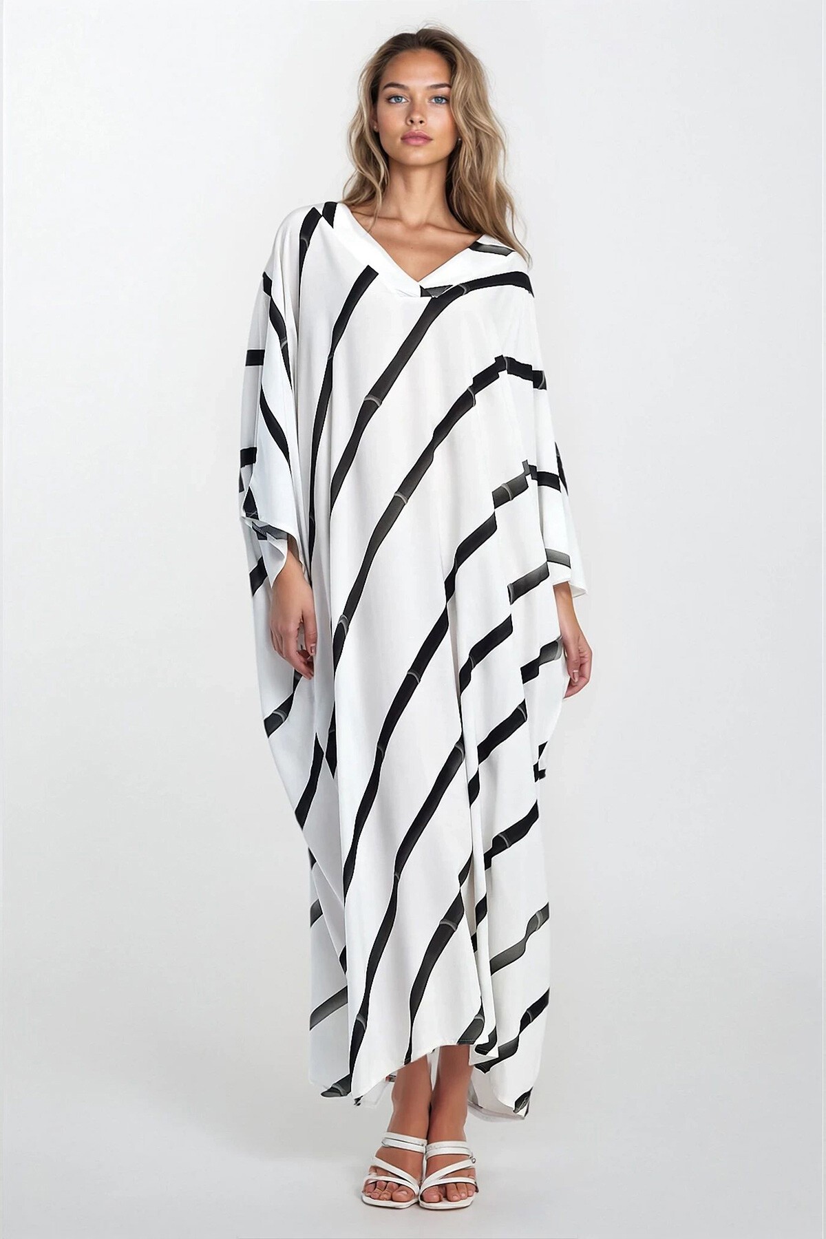 Siyah Çizgi Desenli V Yaka Büyük Beden Viskon Elbise