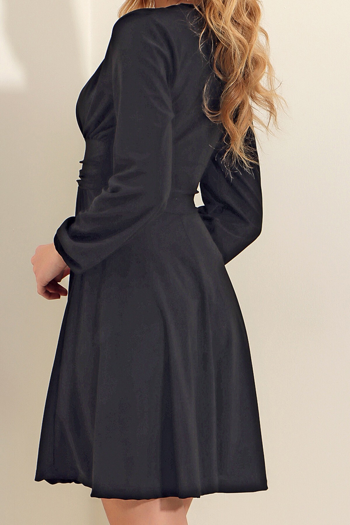 Siyah Derin V Yaka Kloş Sandy Elbise