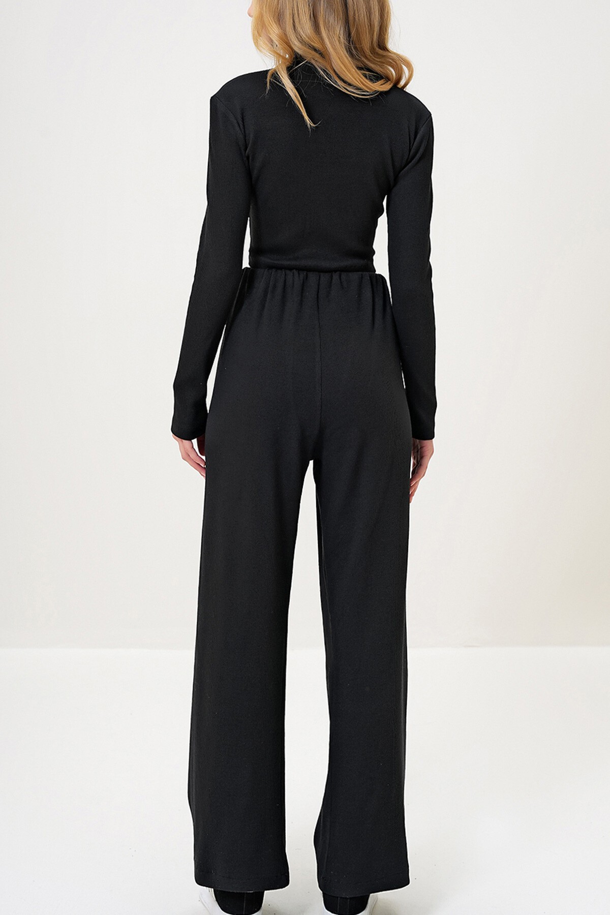 Siyah Dik Yaka Kaşkorse Krop Bluz Ve Pantolon Takım