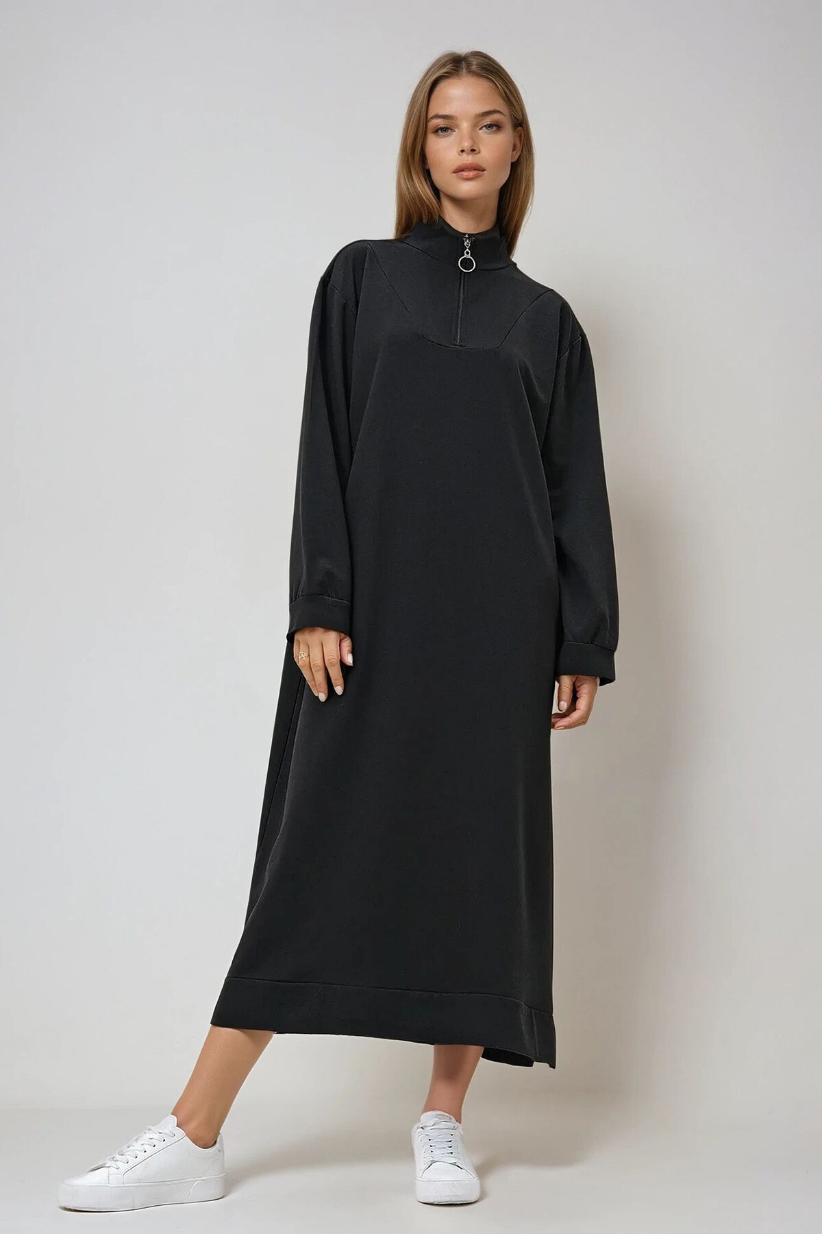 Siyah Dik Yaka Önü Fermuarlı Eteği Bantlı İki İplik  Maxi Boy Elbise