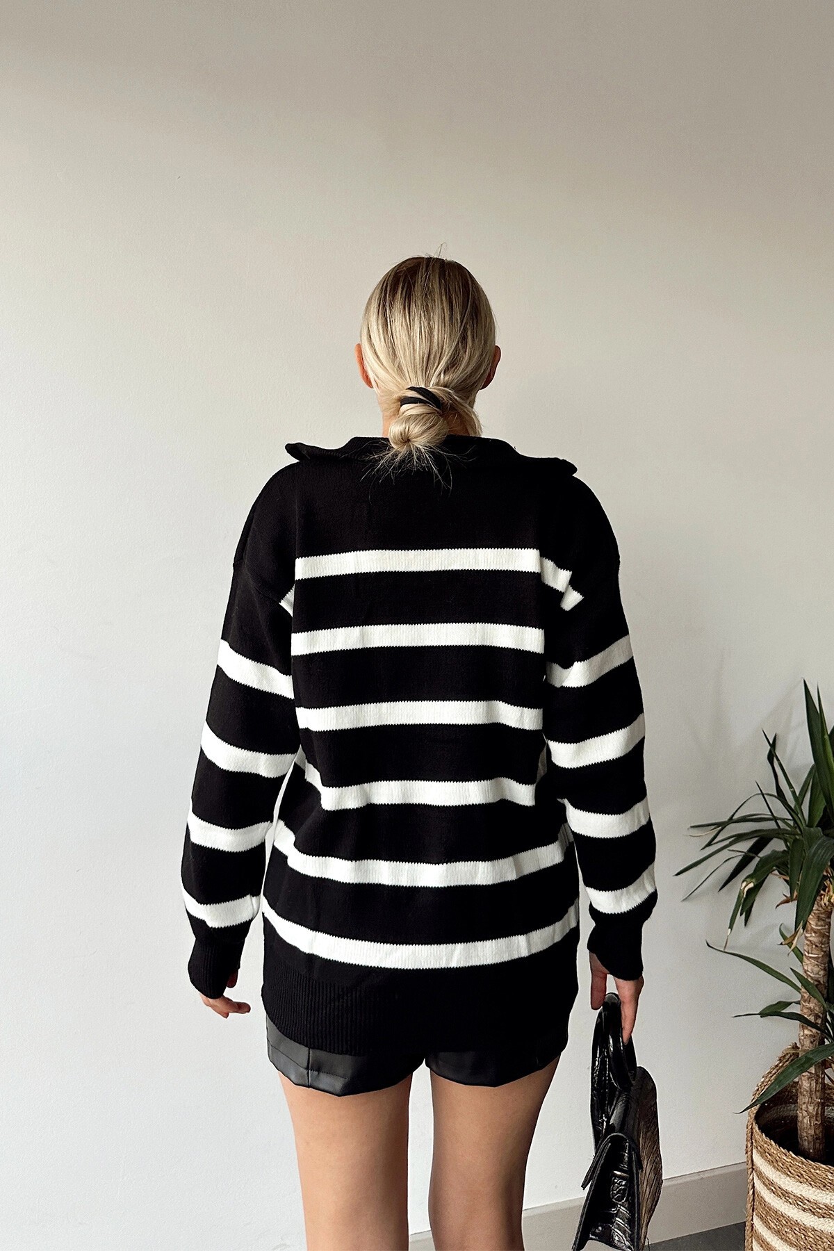 Siyah Fermuarlı Çizgili Triko Kışlık Kazak