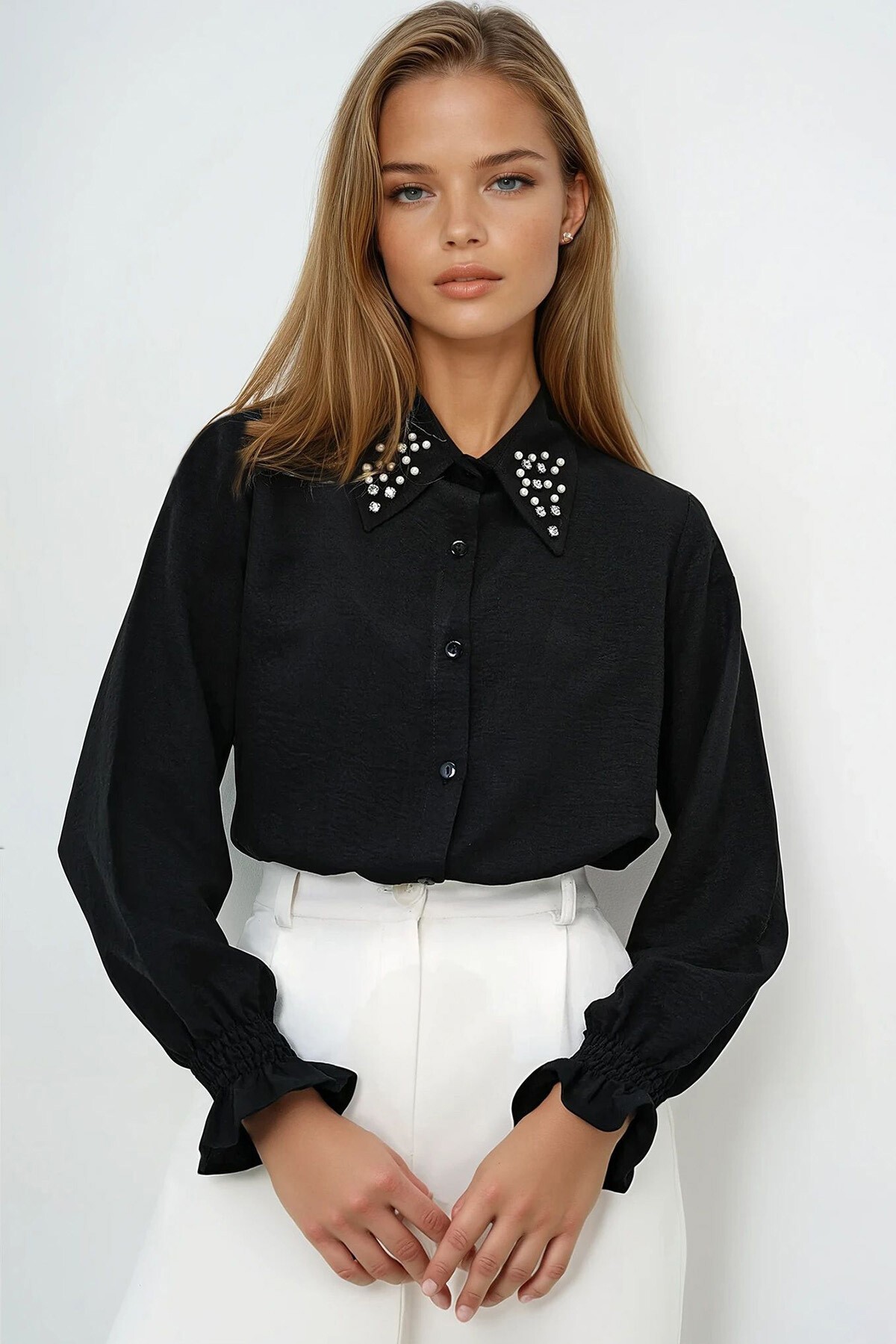Siyah İnci Ve Taş İşlemeli Aerobin Gömlek