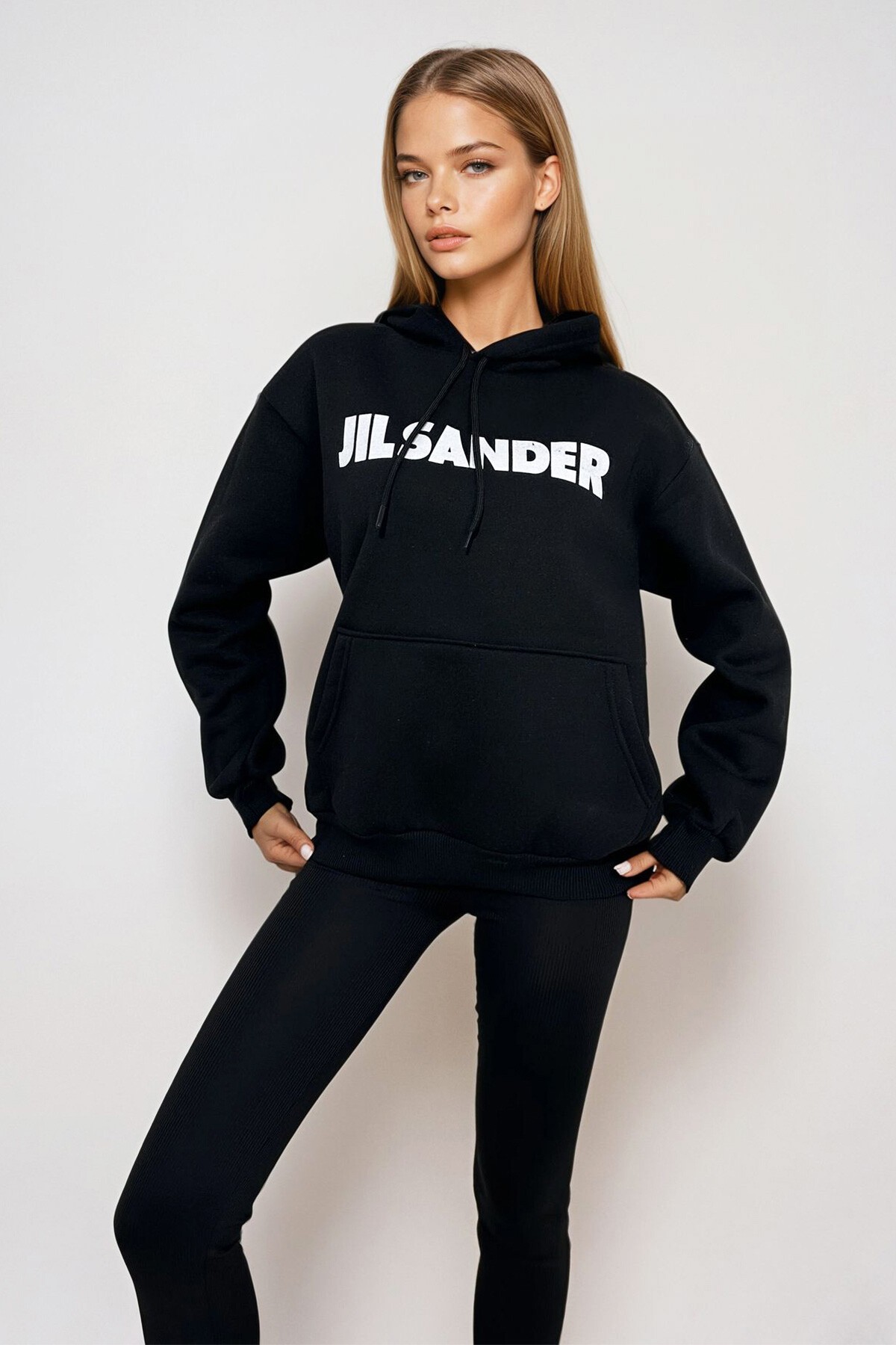 Siyah Kapüşonlu Kanguru Cepli 3 İplik İçi Şardonlu Önü Baskılı Oversize Sweatshirt