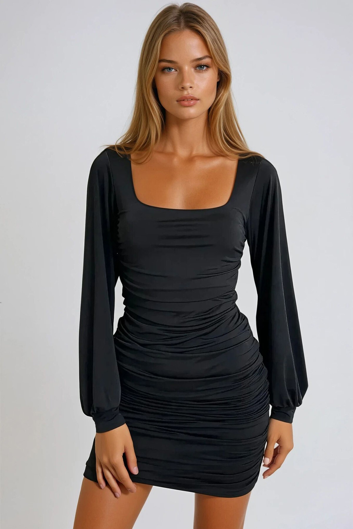 Siyah Kare Yaka Uzun Kol Yanları Büzgülü Mini Elbise