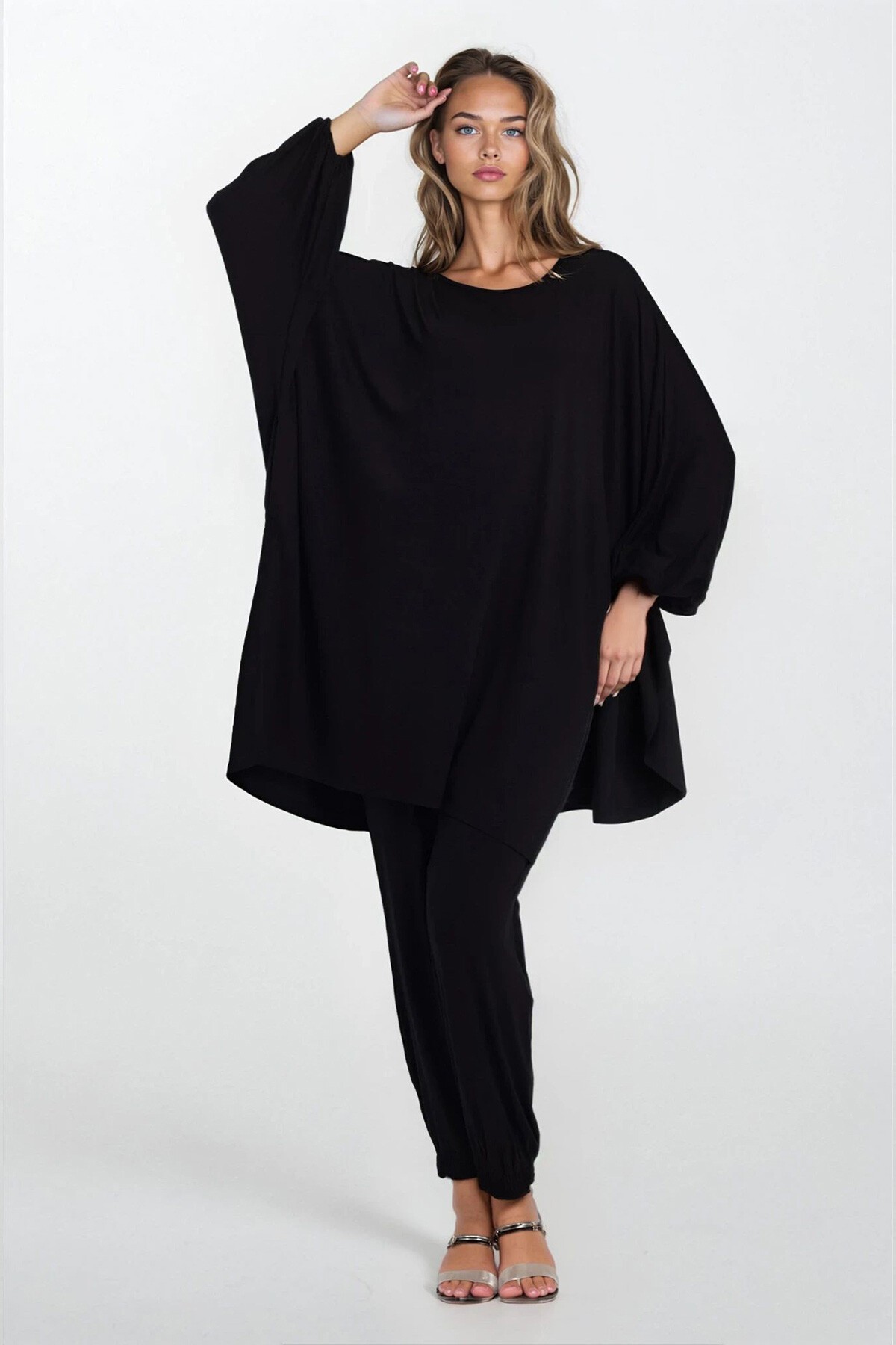 Siyah Kayık Yaka Bileği Ve Paçası Lastikli Büyük Beden Viskon Takım