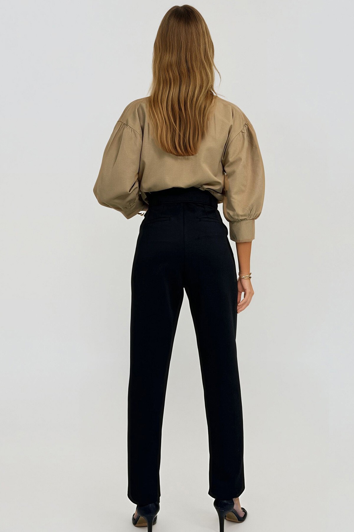 Siyah Kemerli Pantolon