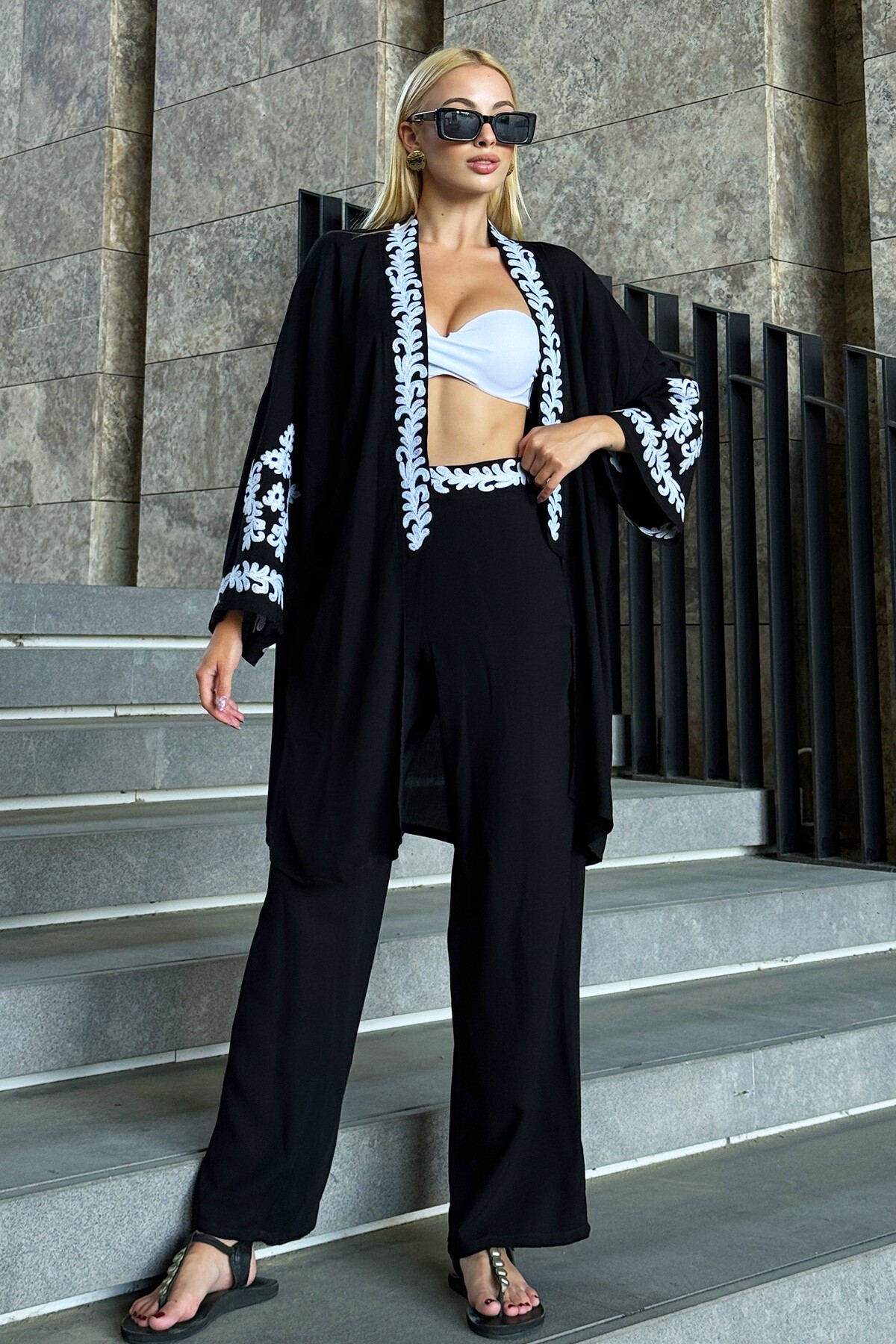 Siyah Nakış İşlemeli Palazzo Pantolon Ve Kimono Dokuma Takım