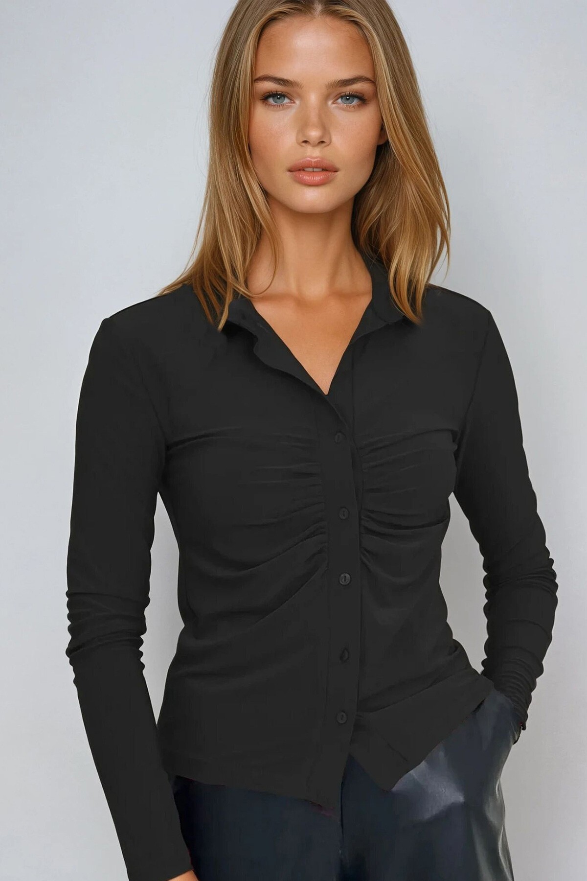 Siyah Önü Büzgülü Sandy Kumaş Gömlek