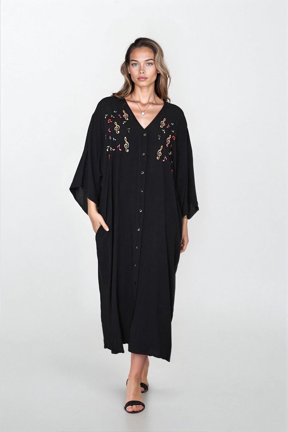 Siyah Önü Düğmeli Çift Cepli Büyük Beden Viskon Elbise