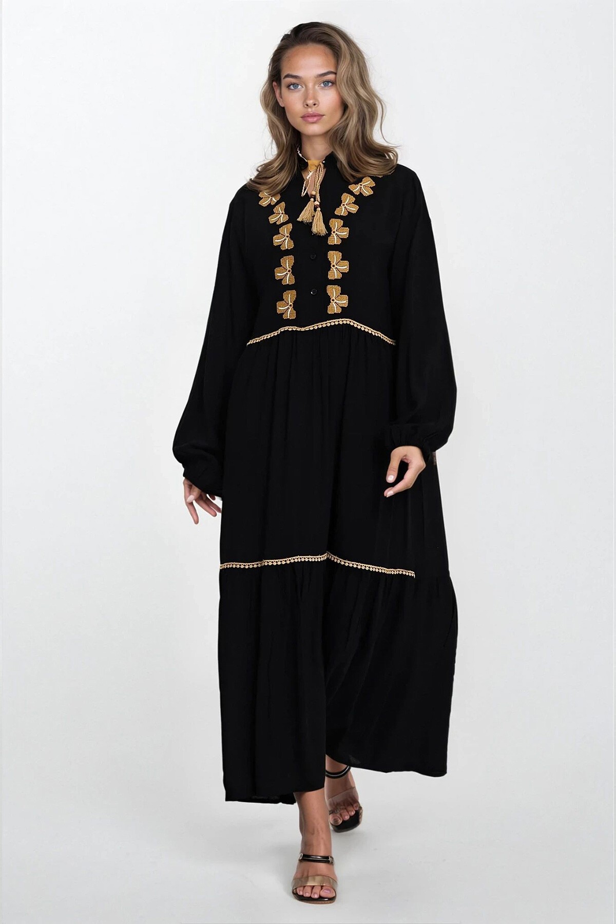 Siyah Önü Yarım Düğme Kapamalı Büyük Beden Viskon Elbise