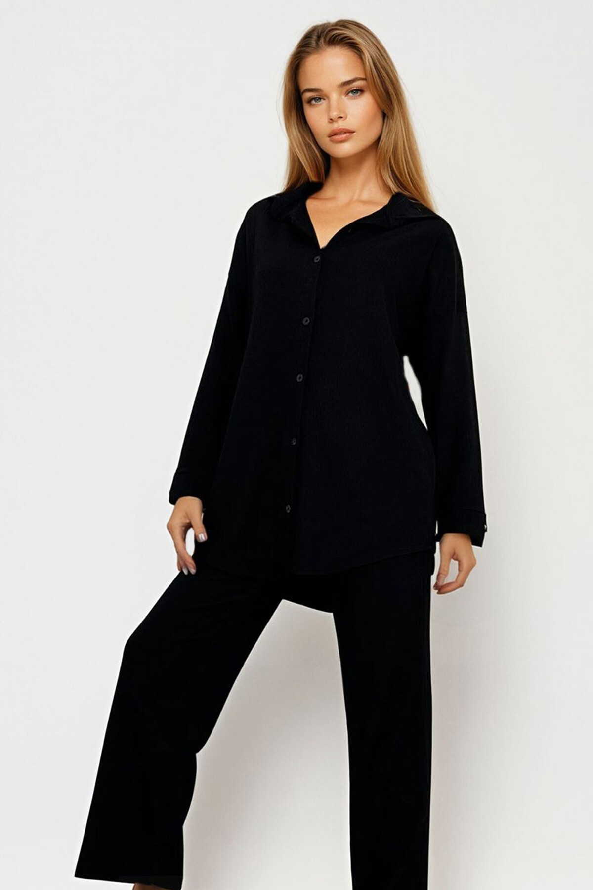 Siyah Oversize Gömlek Ve Rahat Kesim Krinkıl Pantolon Takım