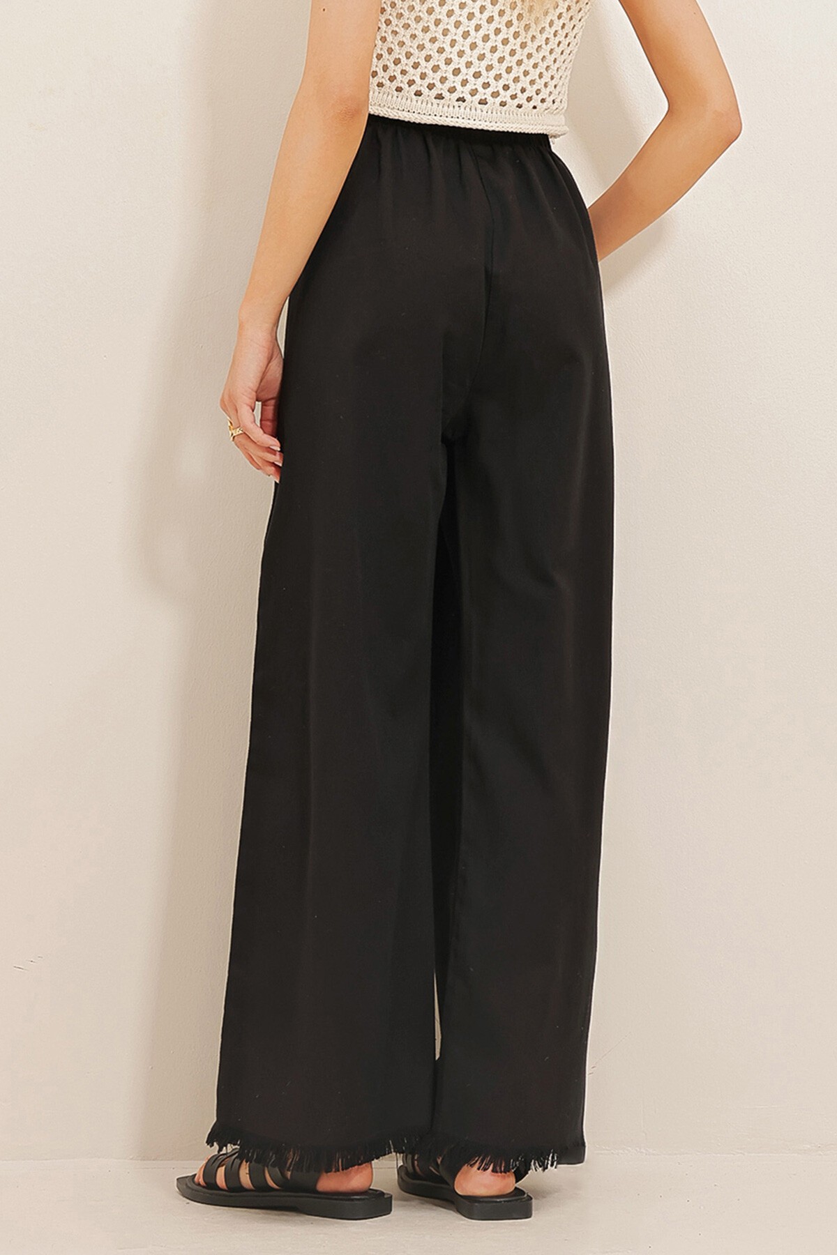 Siyah Paçası Püsküllü Yüksek Bel Palazzo Jean Pantolon