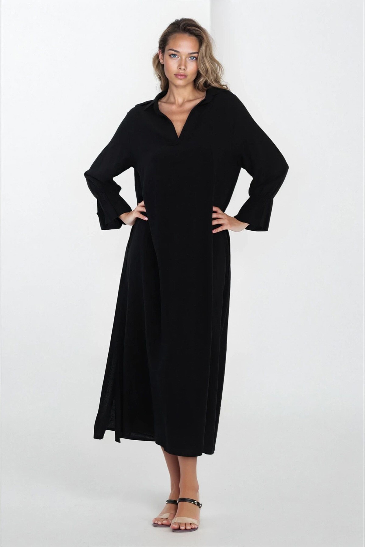 Siyah V Yaka Yırtmaçlı Büyük Beden Viskon Elbise