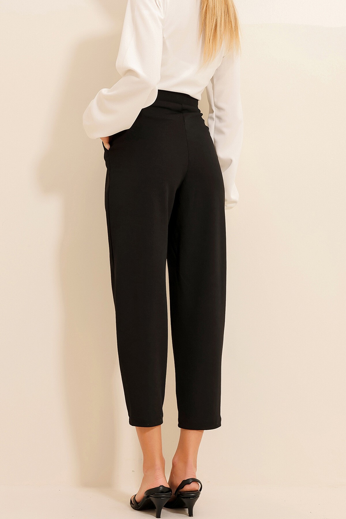Siyah Yüksek Bel Havuç Pantolon