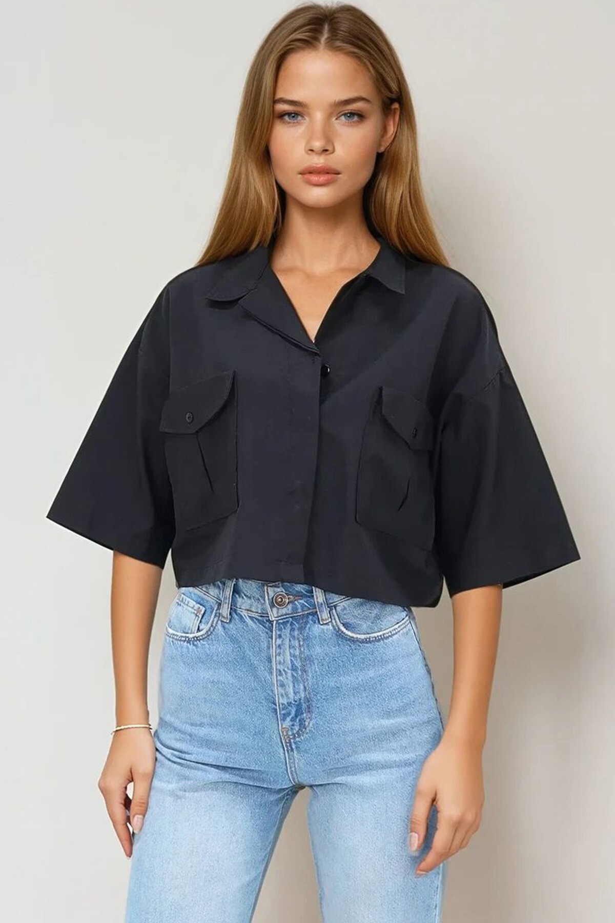 Siyah Zarf Cepli Crop Poplin Gömlek