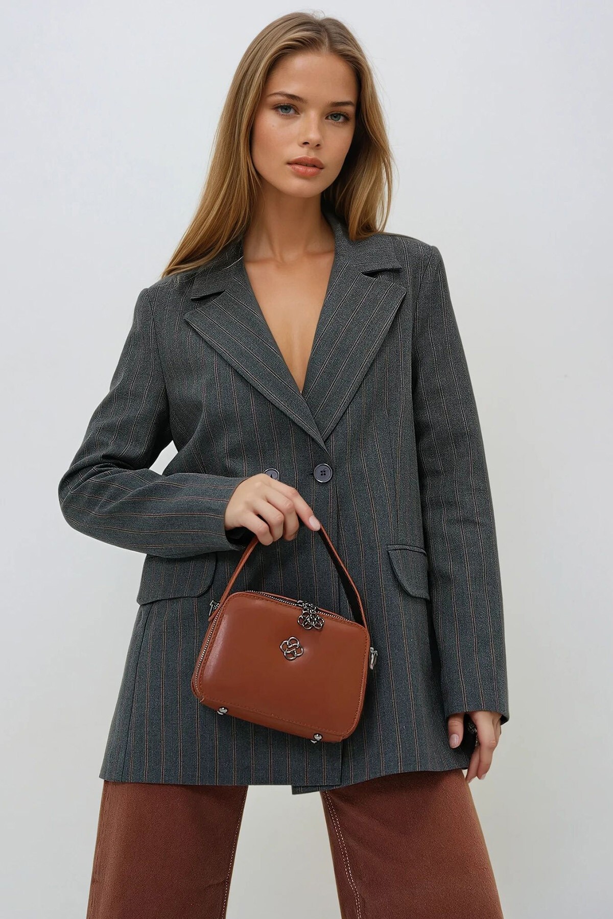 Taba İki Gözlü Metal Aksesuarlı Çıkarılabilen Omuz Askılı El Çantası