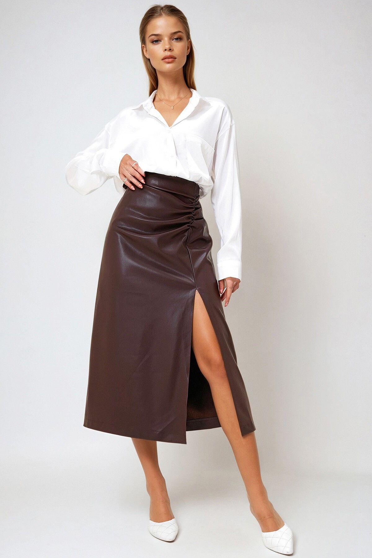 Taba Yırtmaçlı Beli Drapeli Suni Deri Etek