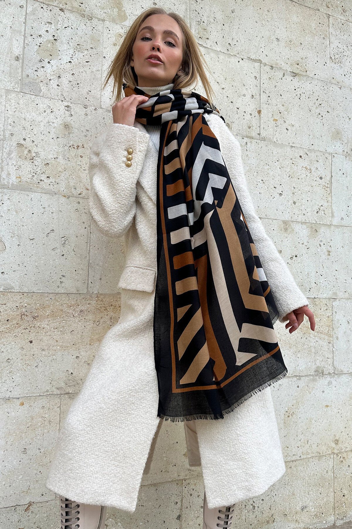 Tarçın Kahve Püskül Detaylı Desenli Şal