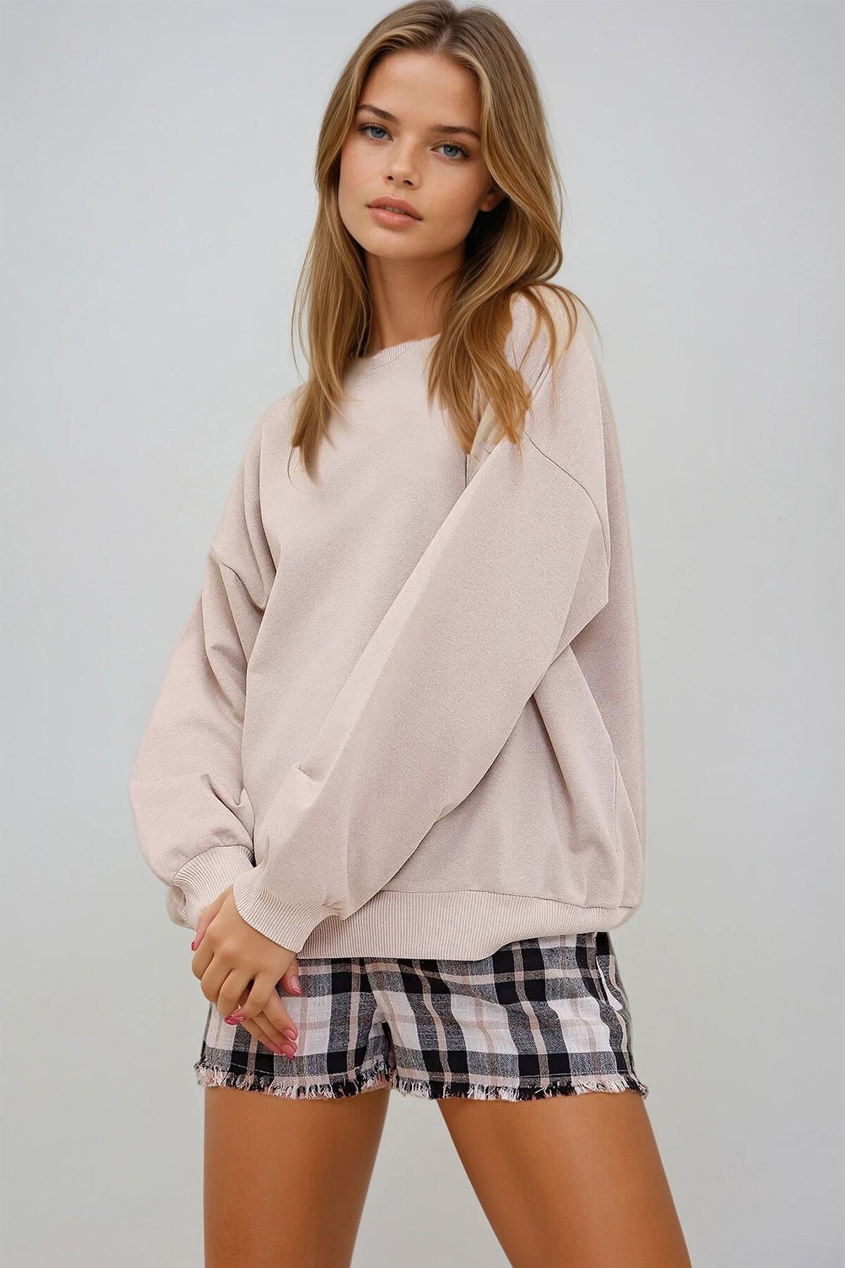 Taş Bisiklet Yaka Oversize Mevsimlik Basic Sweatshirt