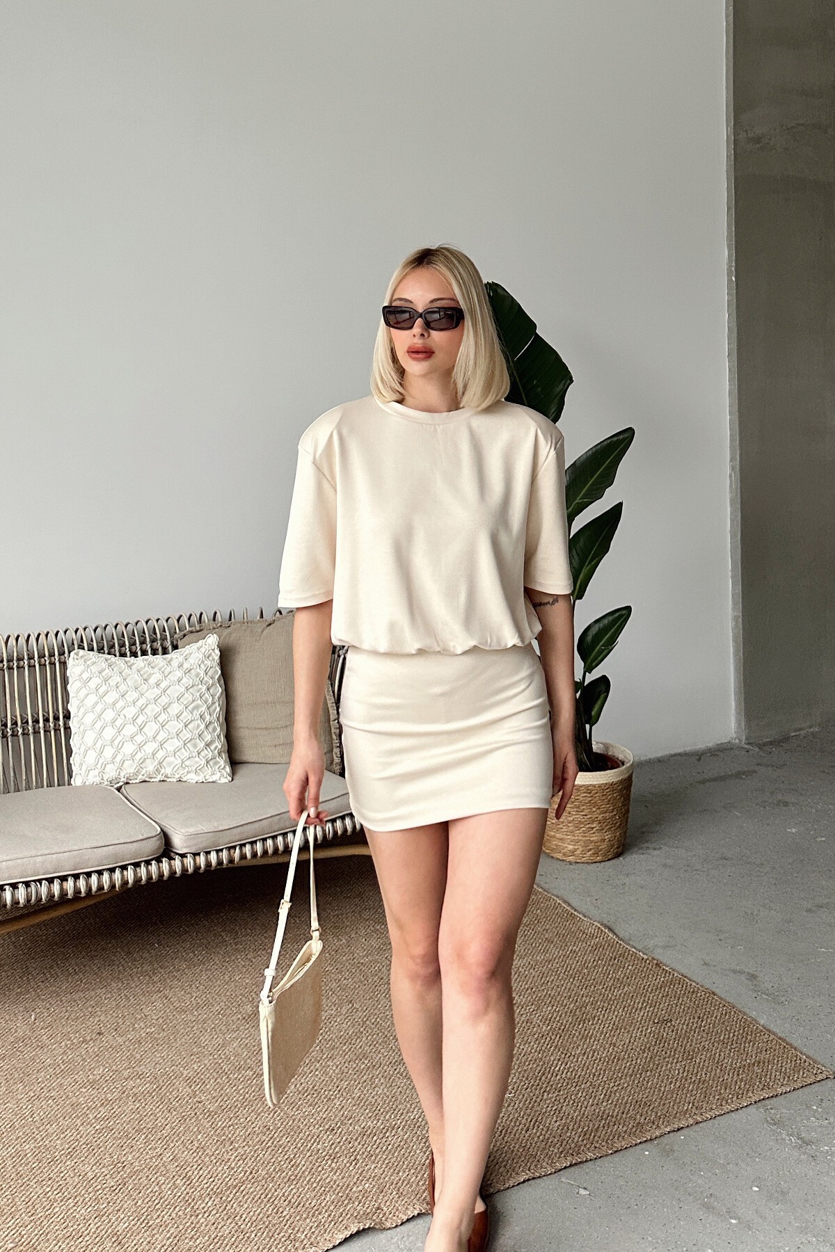 Taş Omuz Vatkalı Bisiklet Yaka Modal Mini Elbise