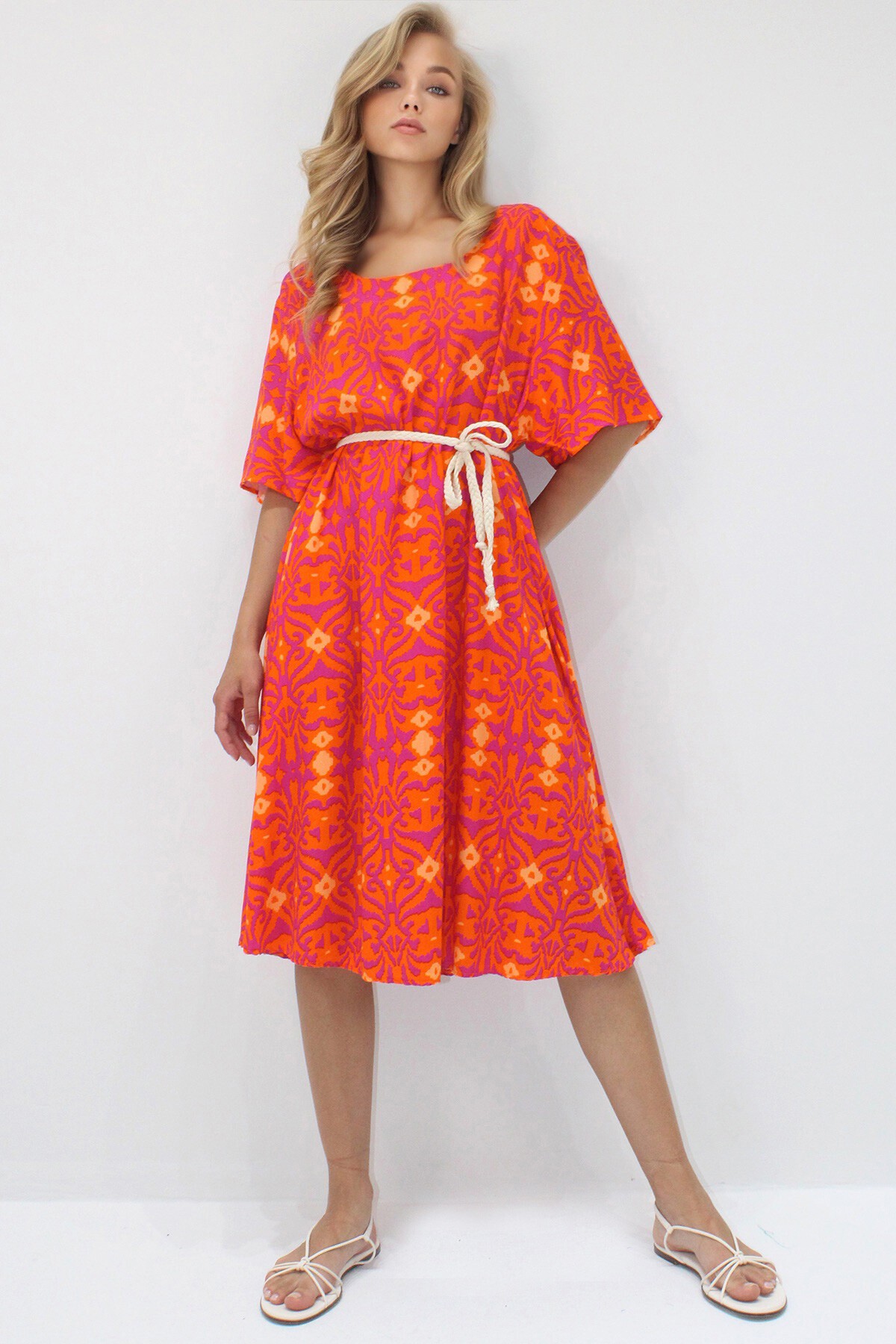 Turuncu Bisiklet Yaka Desenli Rahat Kalıp Dokuma Viskon Elbise