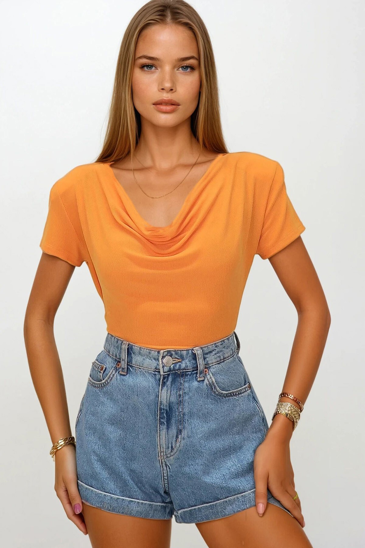 Turuncu Degaje Yaka Dökümlü Vatkalı Örme Bluz