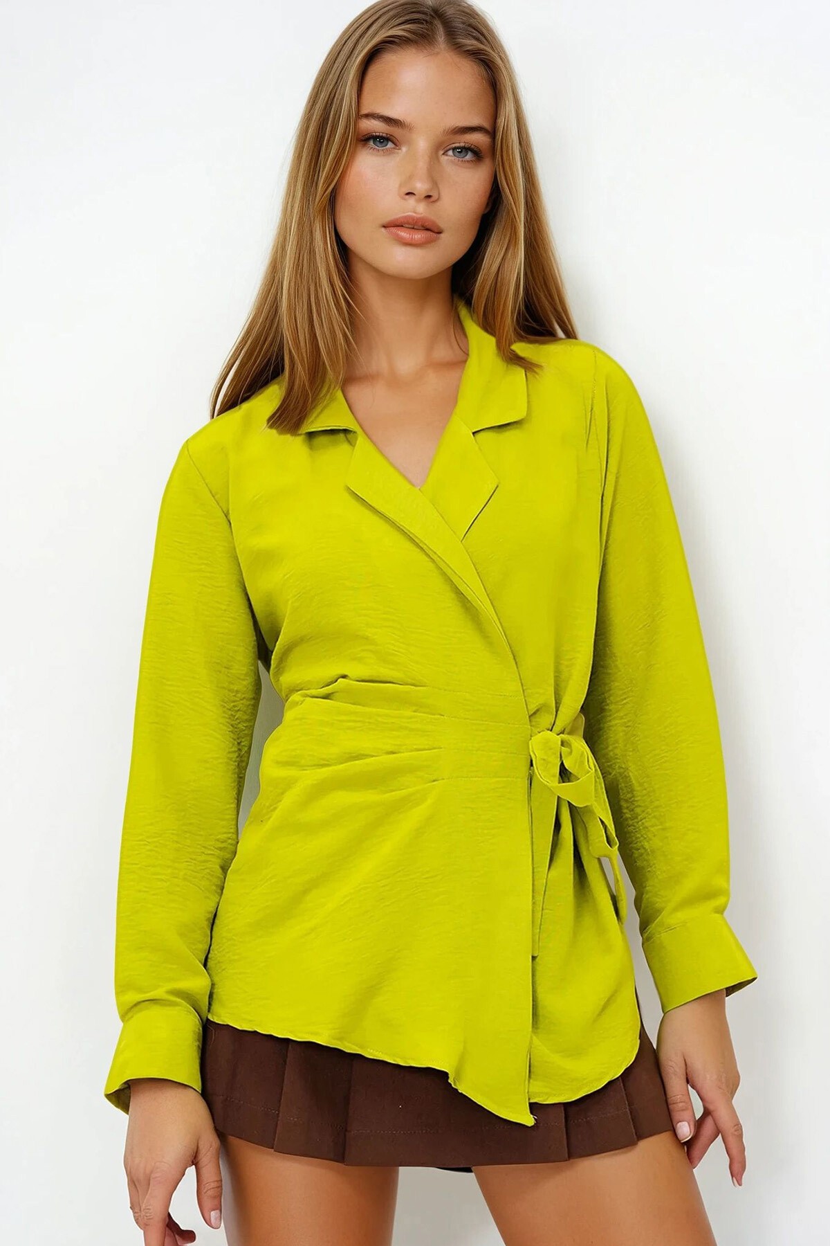 Yağ Yeşili Manşet Kollu Bağlama Detaylı Regular Normal Kalıp Dokuma Gömlek