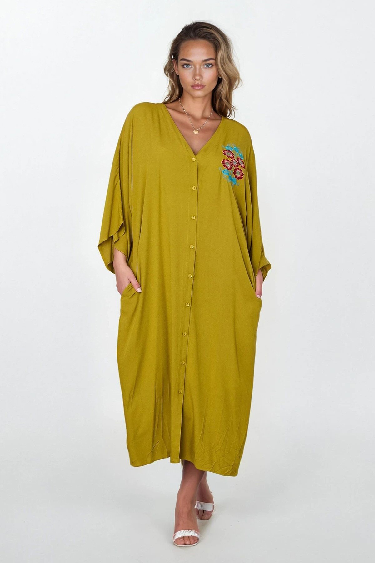 Yağ Yeşili Önü Düğmeli Nakışlı Büyük Beden Viskon Elbise