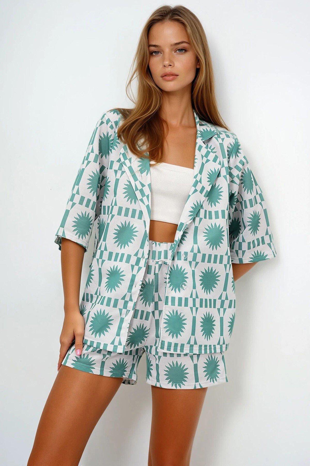 Yeşil Ceket Yaka Desenli Gömlek Ve Çift Cepli Şort Takım