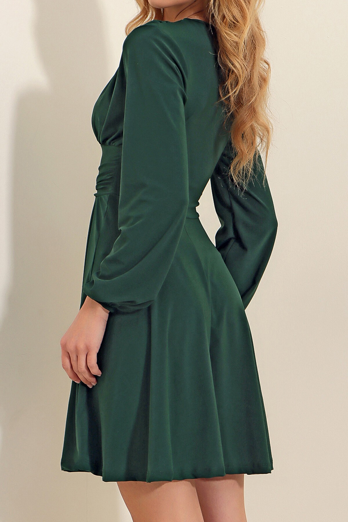 Yeşil Derin V Yaka Kloş Sandy Elbise