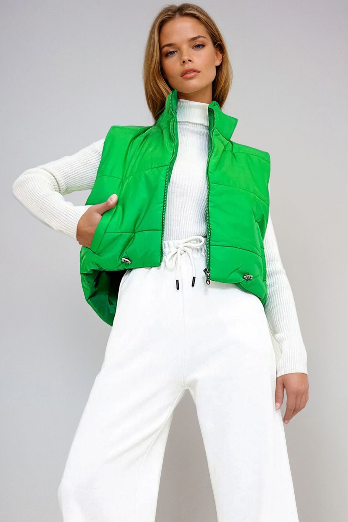 Yeşil Dik Yaka Çift Cepli Full Dolum Şişme Beli Ayarlanabilir Şişme Yelek Rk7994