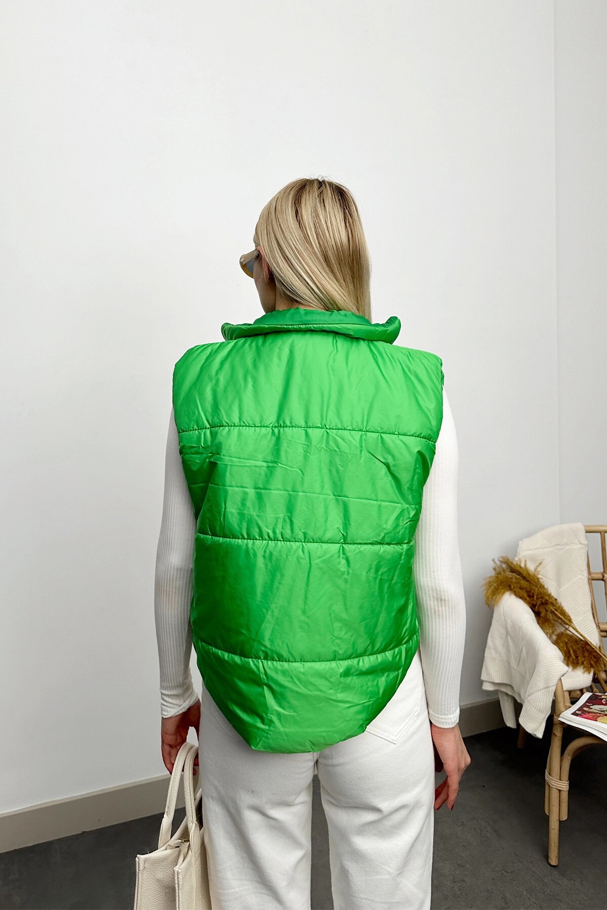 Yeşil Dik Yaka Çift Cepli Full Dolum Şişme Beli Ayarlanabilir Şişme Yelek Rk7994