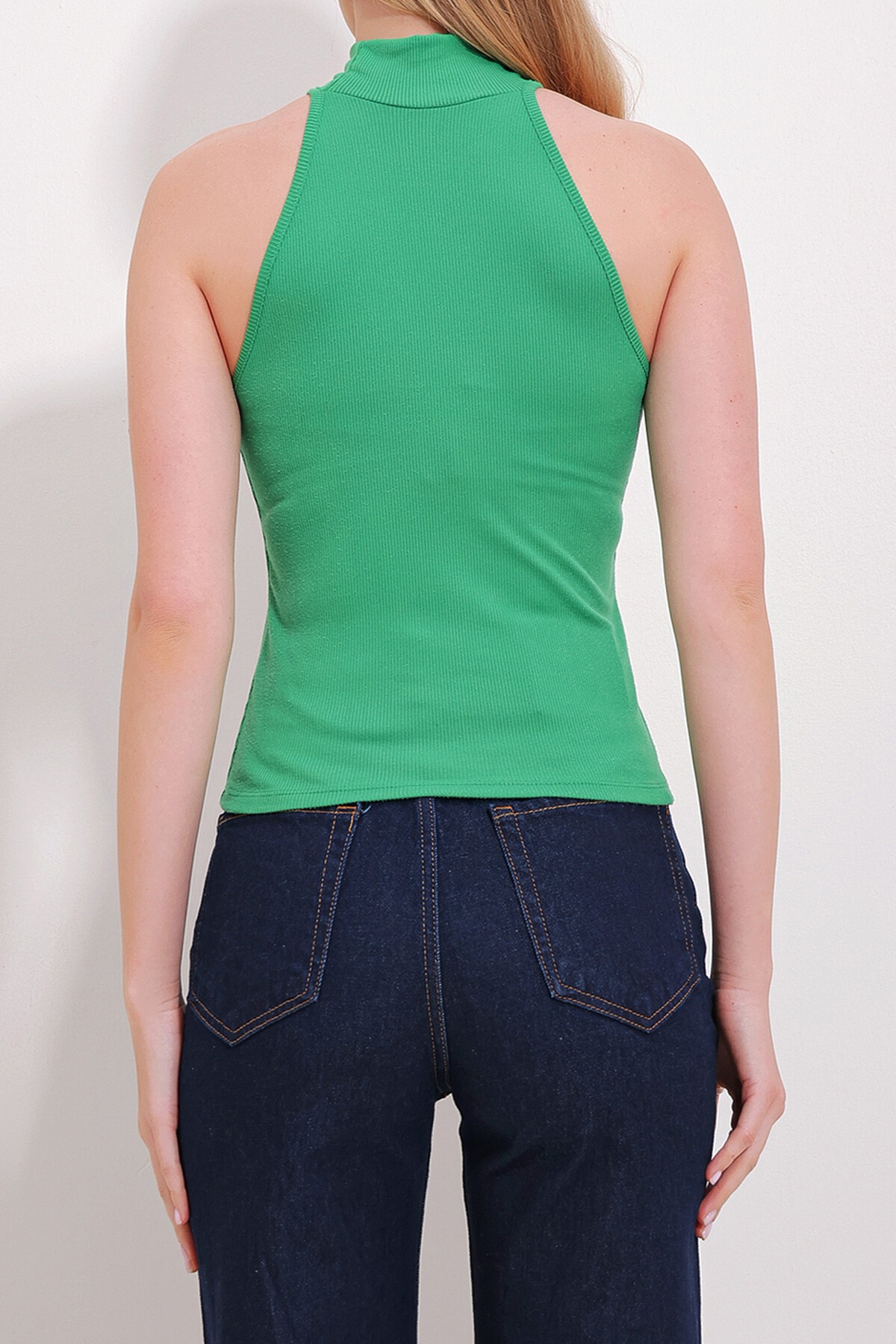 Yeşil Dik Yaka Halter Kollu Kaşkorse Bluz