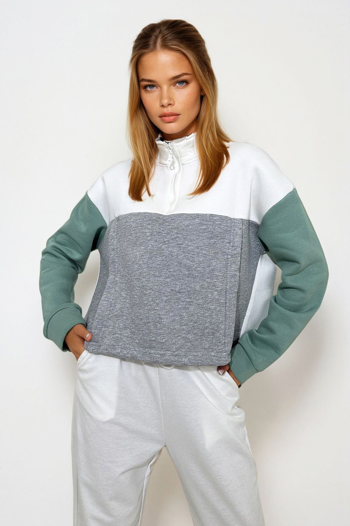 Yeşil Dik Yaka Yarım Fermuarlı Renk Bloklu Sweatshirt