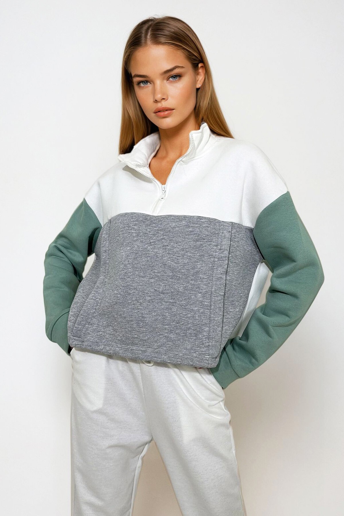 Yeşil Dik Yaka Yarım Fermuarlı Renk Bloklu Sweatshirt