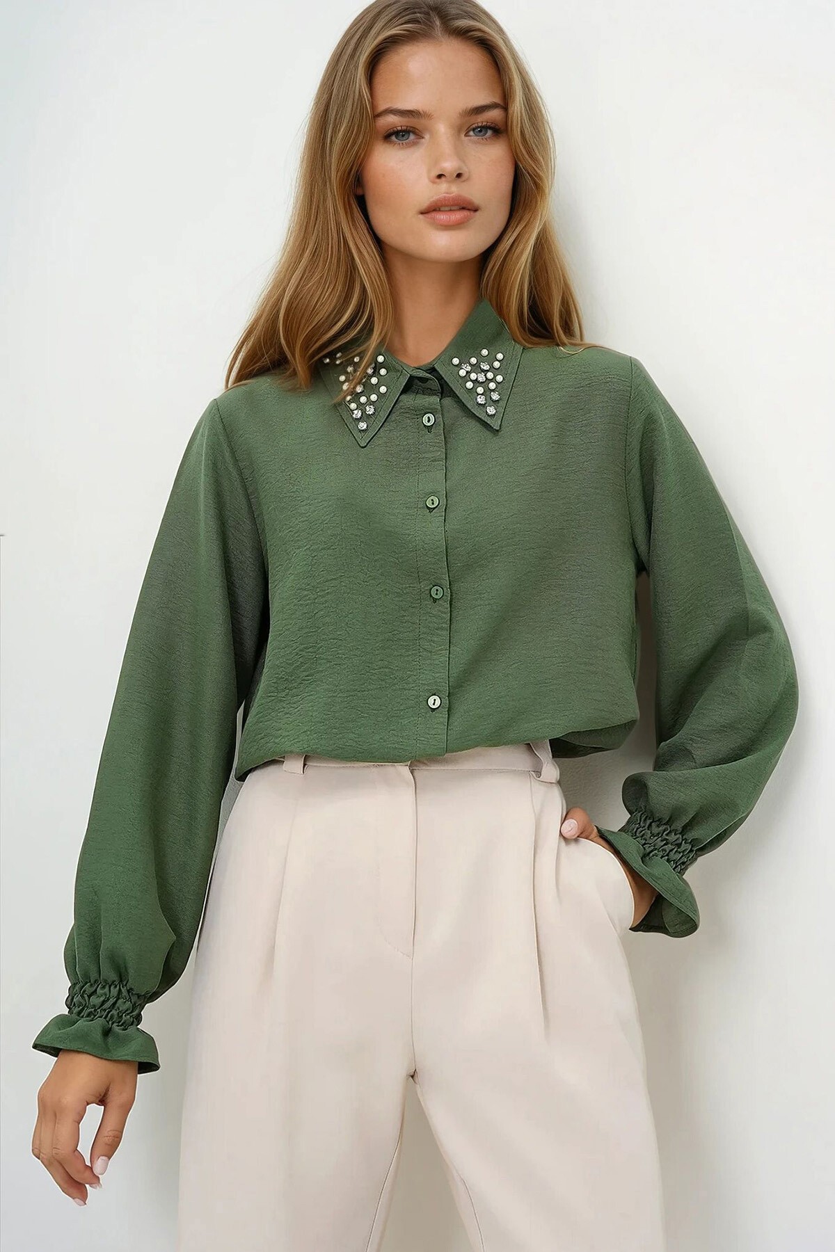 Yeşil İnci Ve Taş İşlemeli Aerobin Gömlek