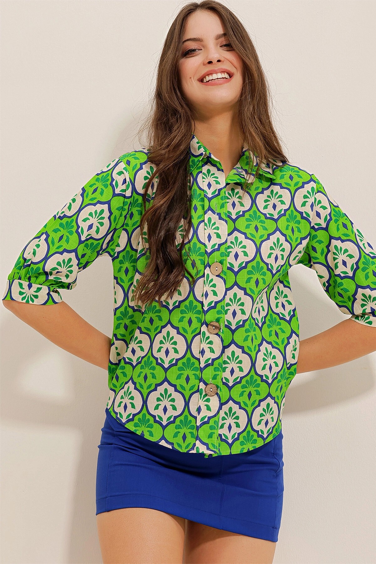 Yeşil Karpuz Kollu Çini Desenli Gömlek