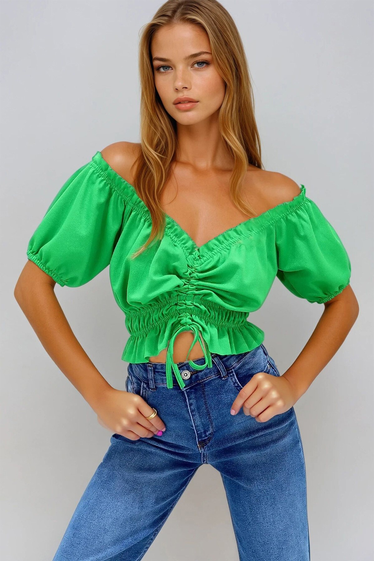 Yeşil Madonna Yaka Beli Ve Kolları Lastikli Önü Büzgülü Crop Dokuma Bluz